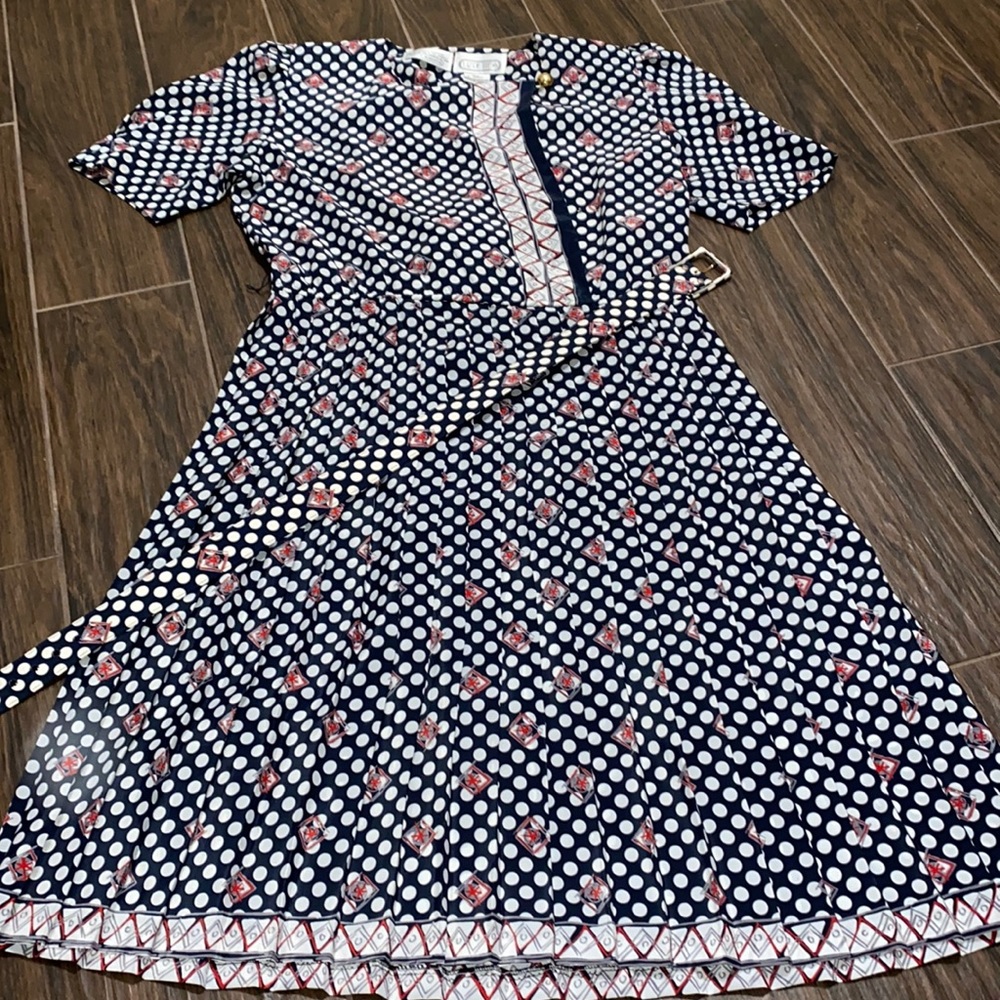 Vintage Liz Roberta polka dot pleated dress with matching belt